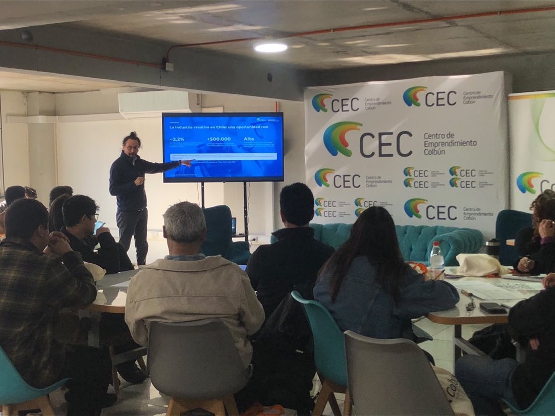 Laboratorio de la industria creativa del programa Energía para Emprendedores de Colbún en Coronel, foto 4